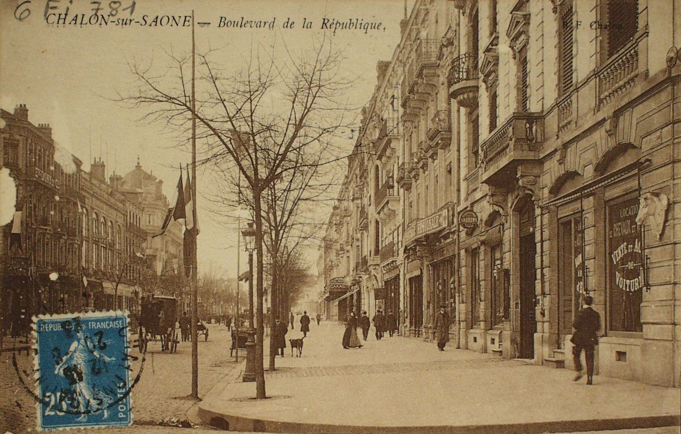 Chalon-sur-Saône. Boulevard de la République.
