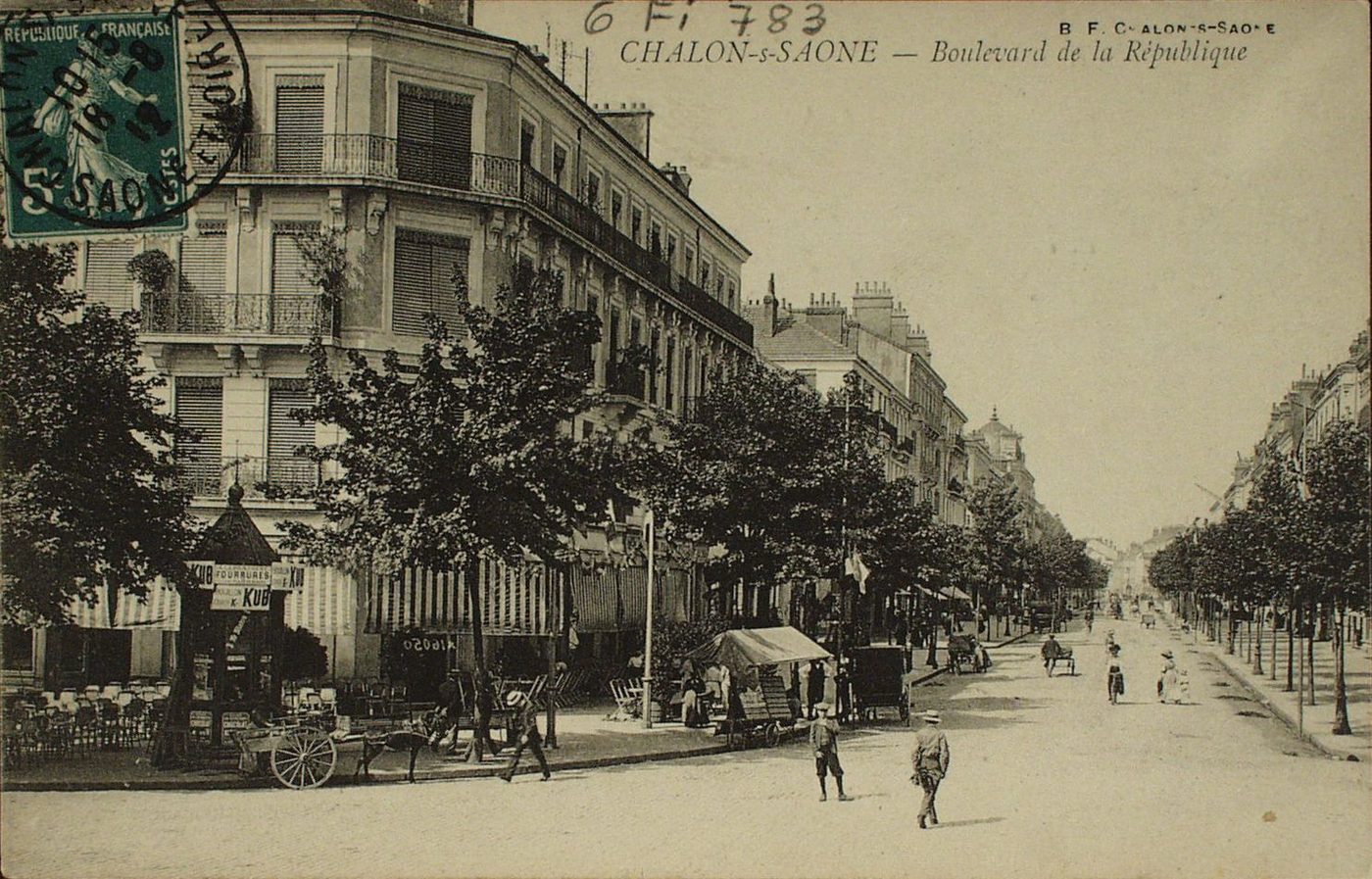 Chalon-sur-Saône. Boulevard de la République.