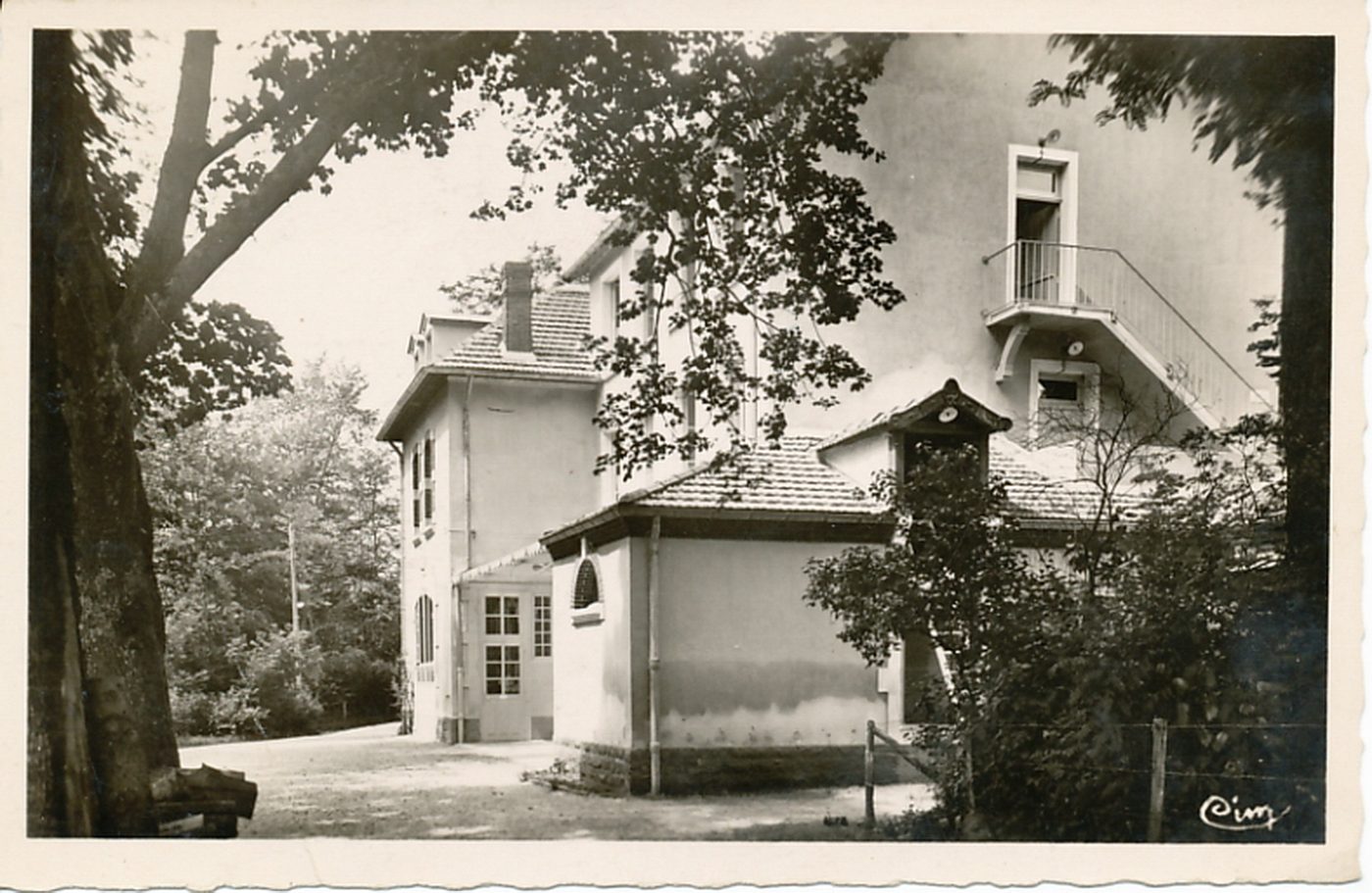 Croix-Rouge Française. Préventorium de Frétoy par Epinac. Le Lazaret et chambres d'isolement.