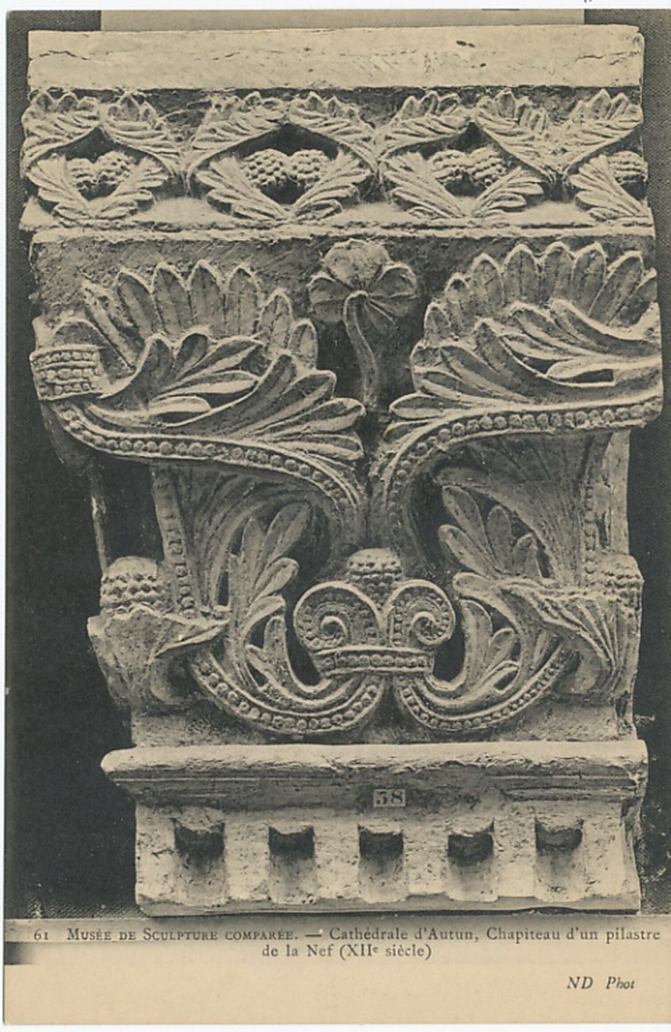 Musée de sculpture comparée. Cathédrale d'Autun, chapiteau d'un pilastre de la Nef (XIIe s.)