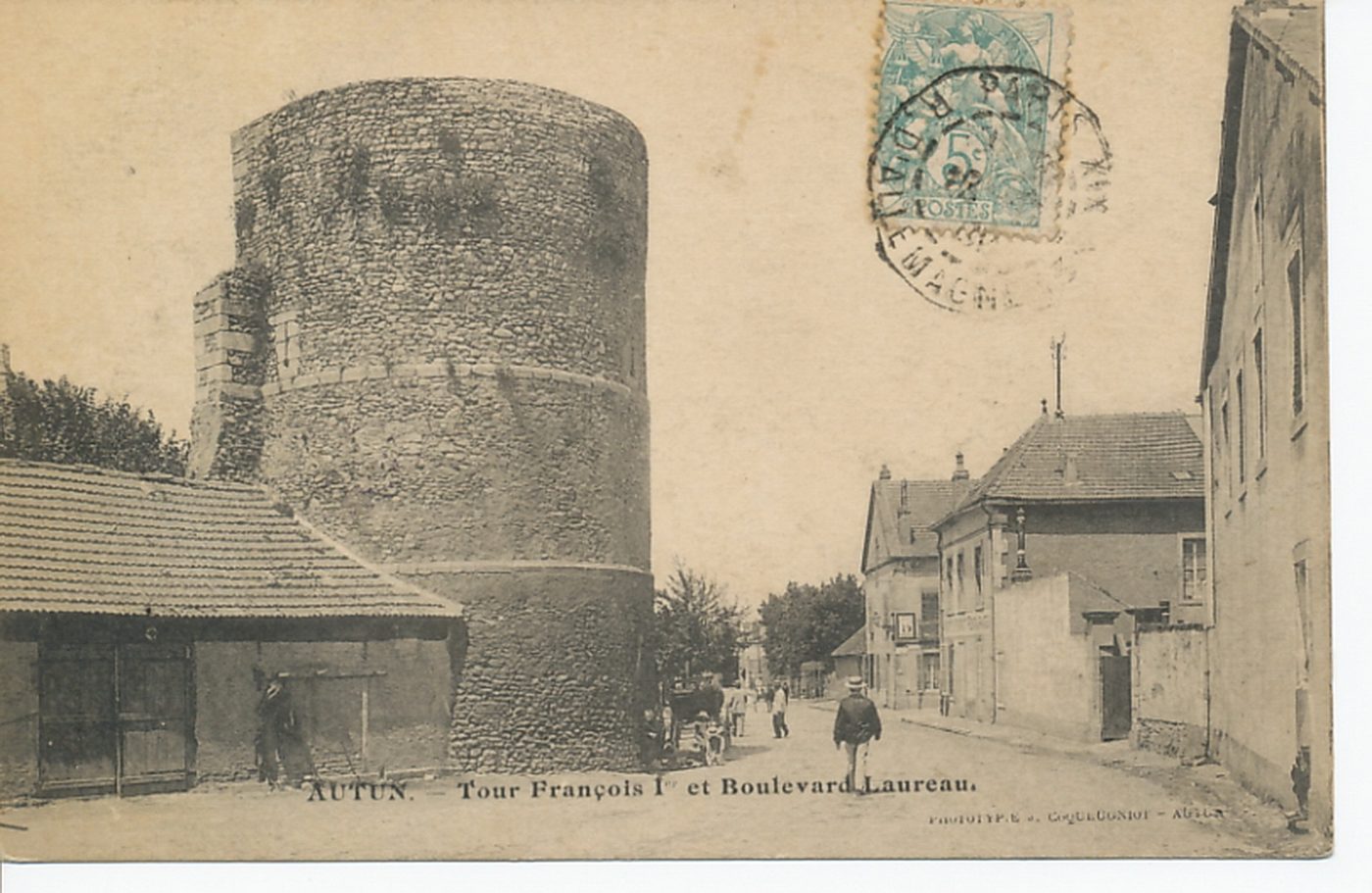 Autun. Tour François 1er et boulevard Laureau.