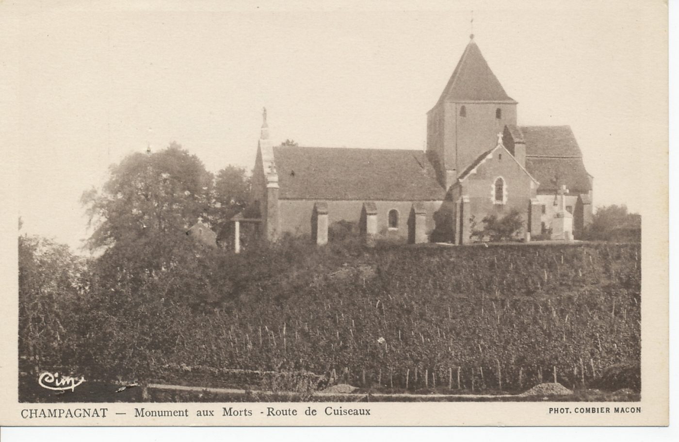 Champagnat. Monument aux morts. Route de Cuiseaux.