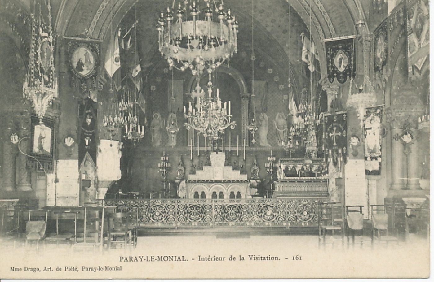 Paray-le-Monial. Intérieur de la Visitation.