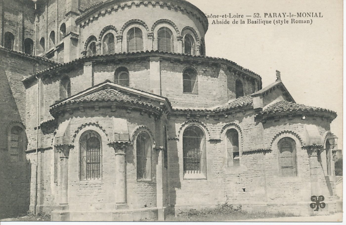 Saône-et-Loire. Paray-le-Monial. Abside de la basilique (style roman)