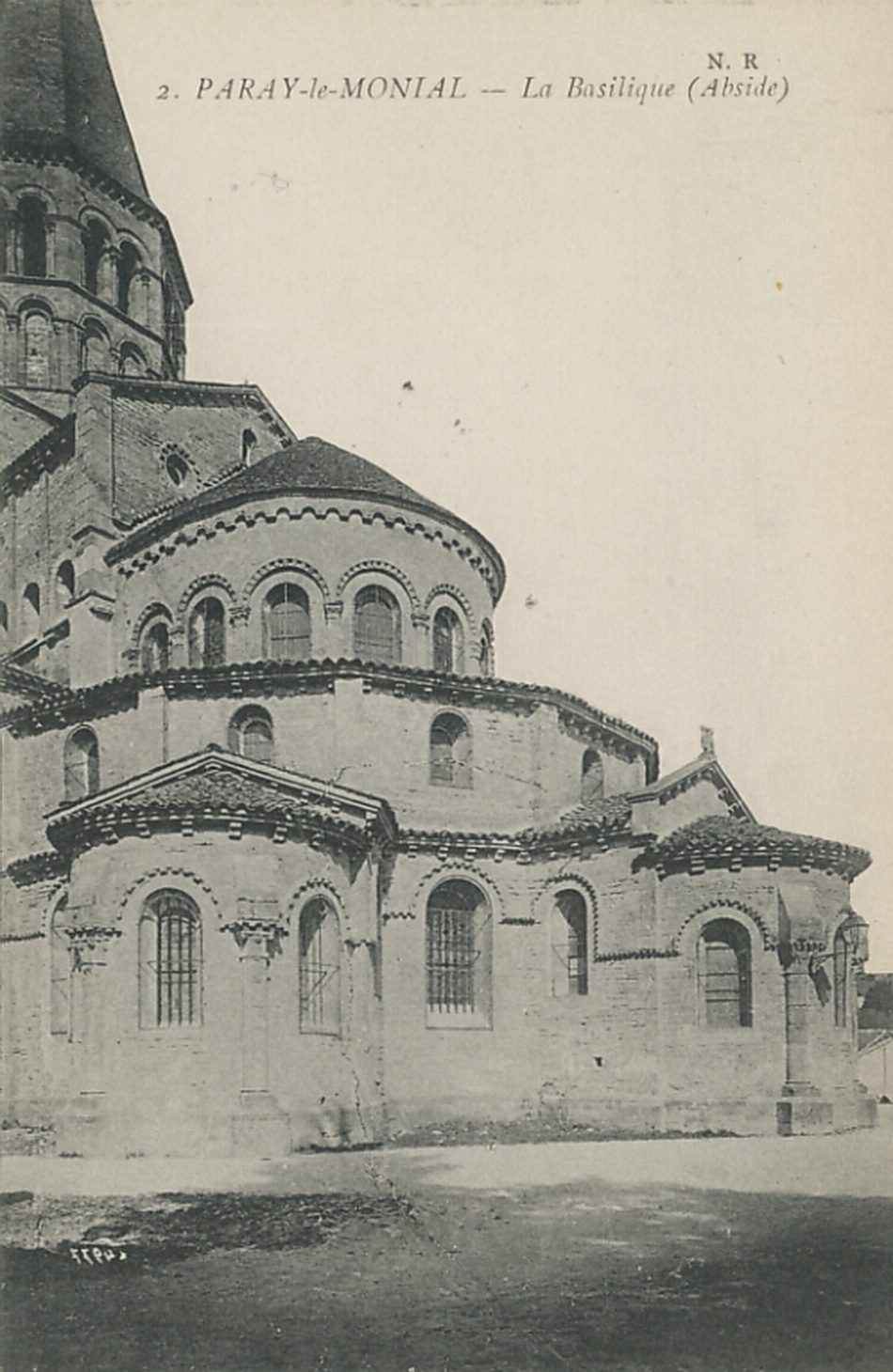 Paray-le-Monial. La basilique (abside).