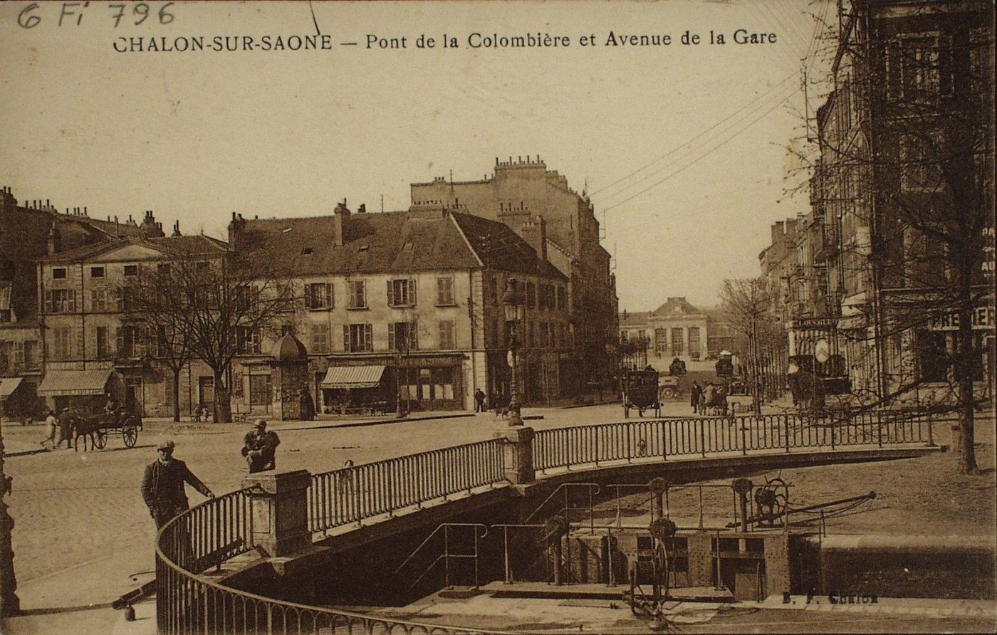 Chalon-sur-Saône. Pont de la Colombière et avenue de la Gare.