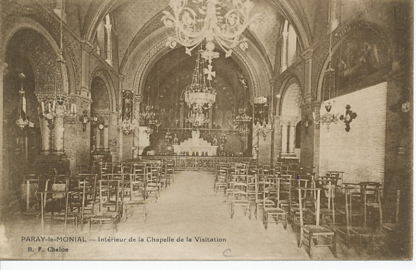 Paray-le-Monial. Intérieur de la chapelle de la Visitation.