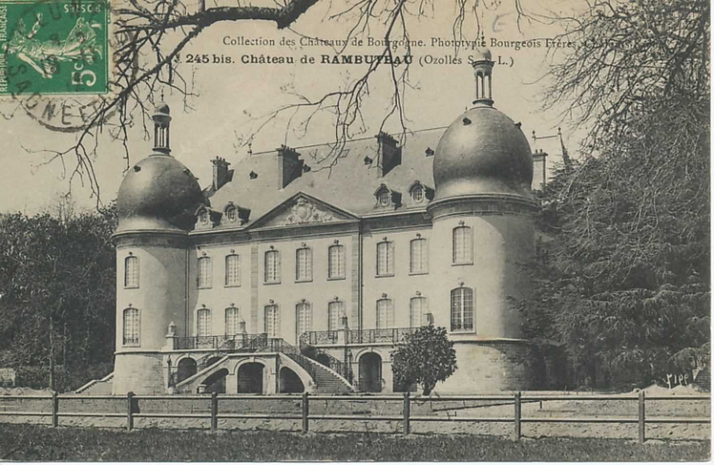 Château de Rambuteau. Ozolles.