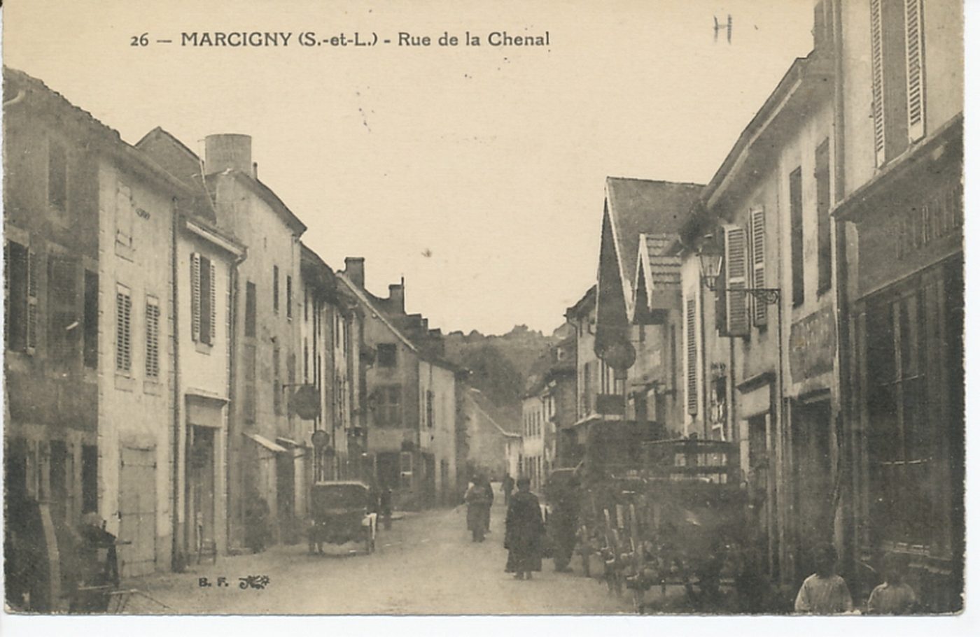 Marcigny. Rue de la Chenal.