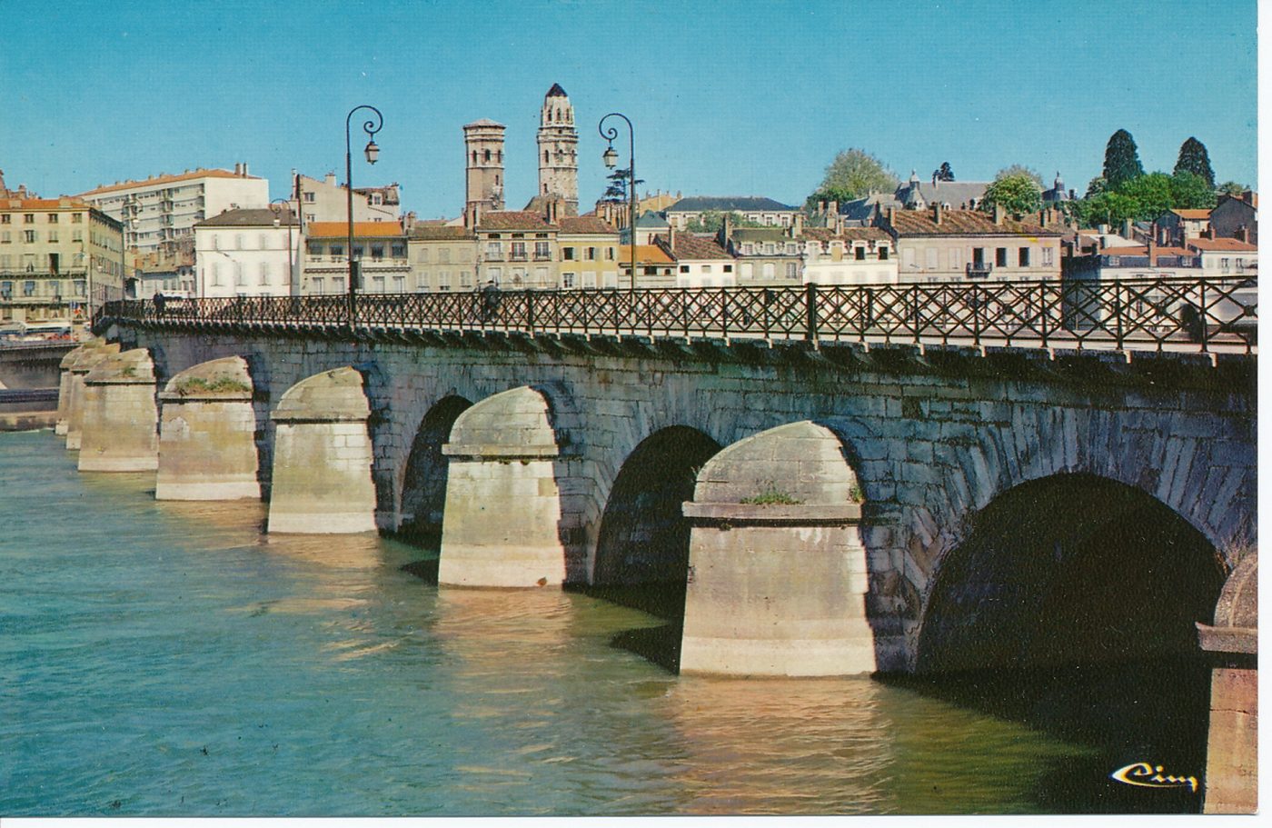 Mâcon. Le pont de Saint-Laurent.