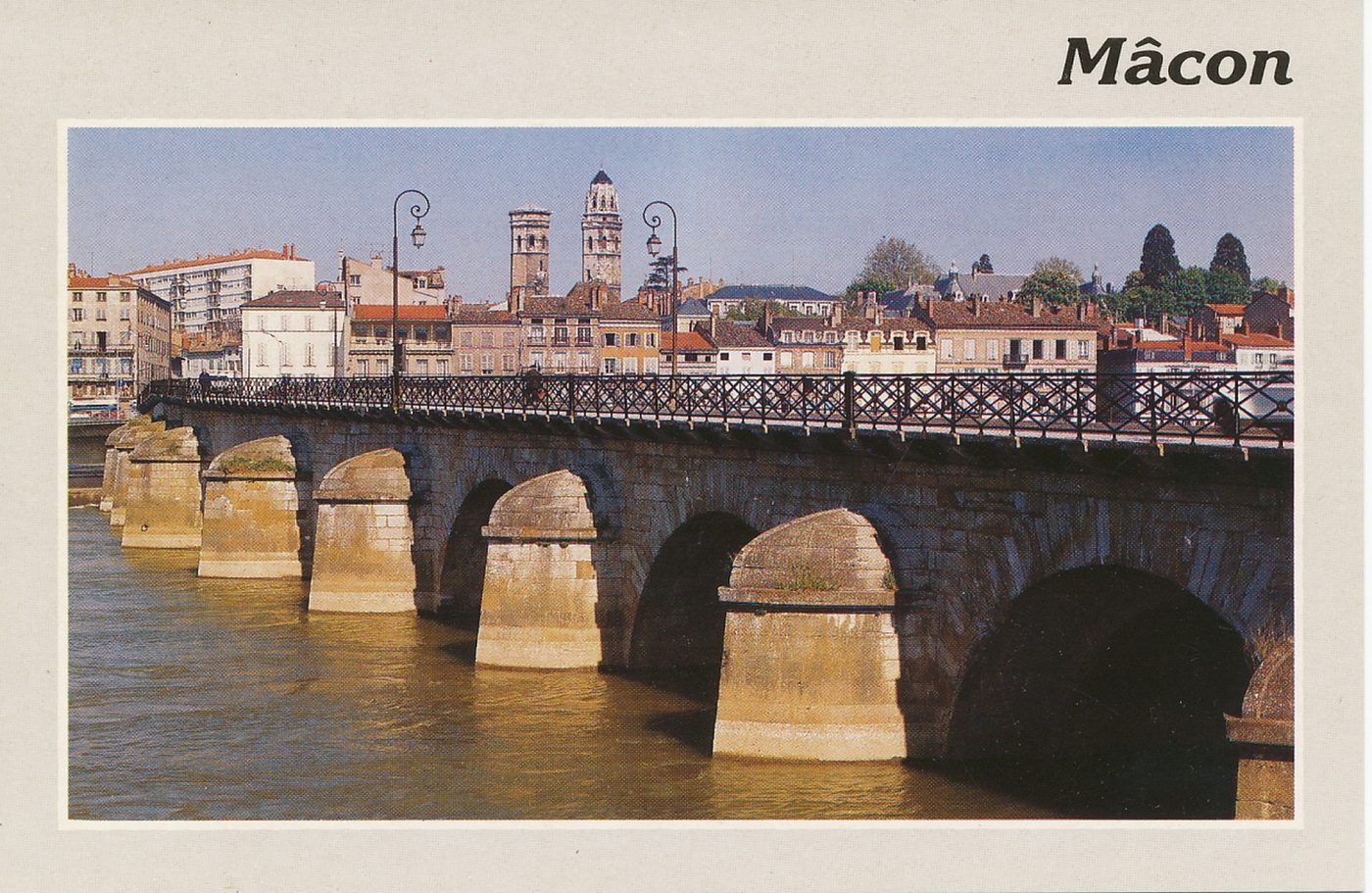 Mâcon. Le pont de Saint-Laurent.