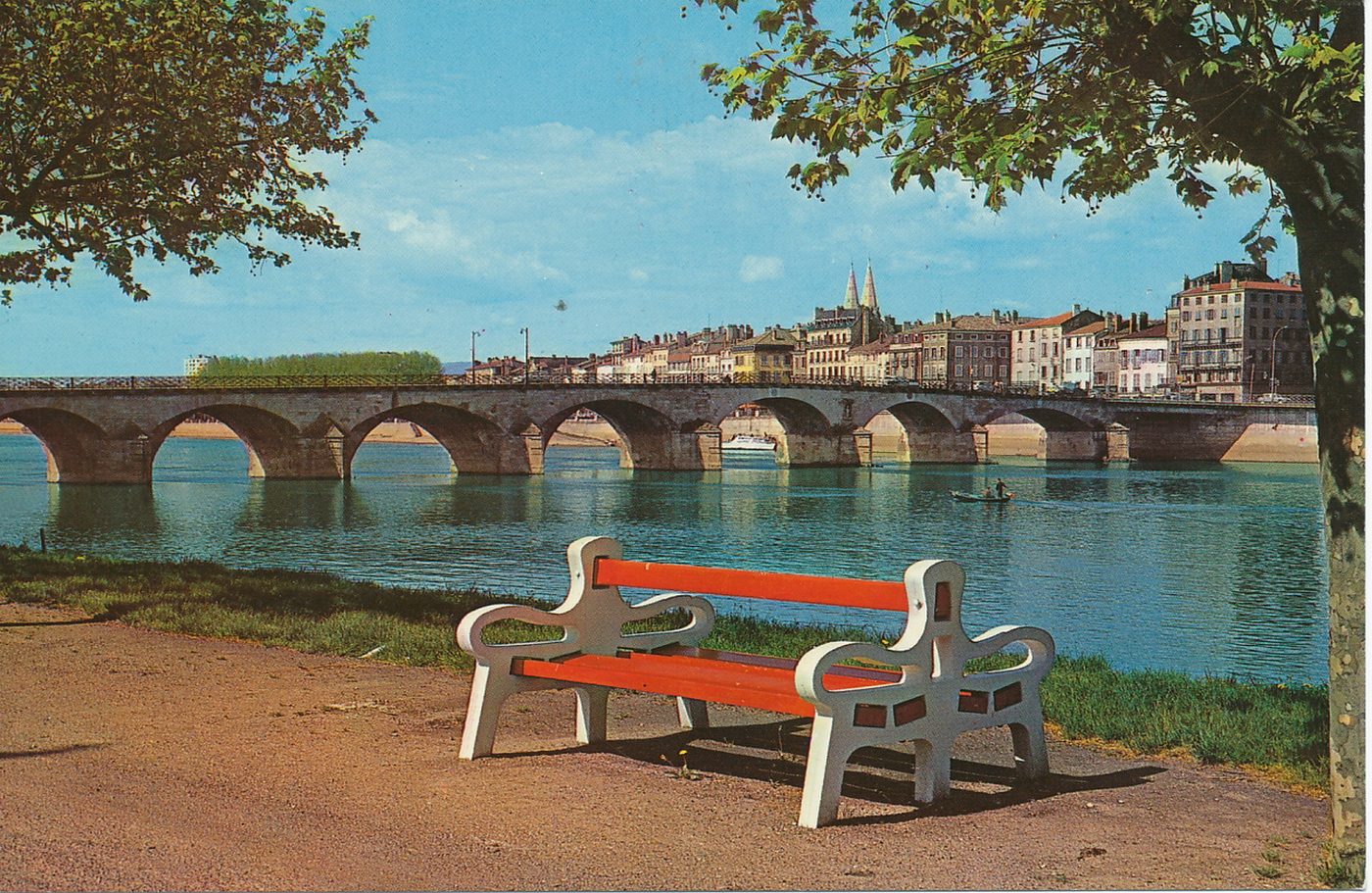Mâcon. La Saône et le pont de Saint-Laurent.