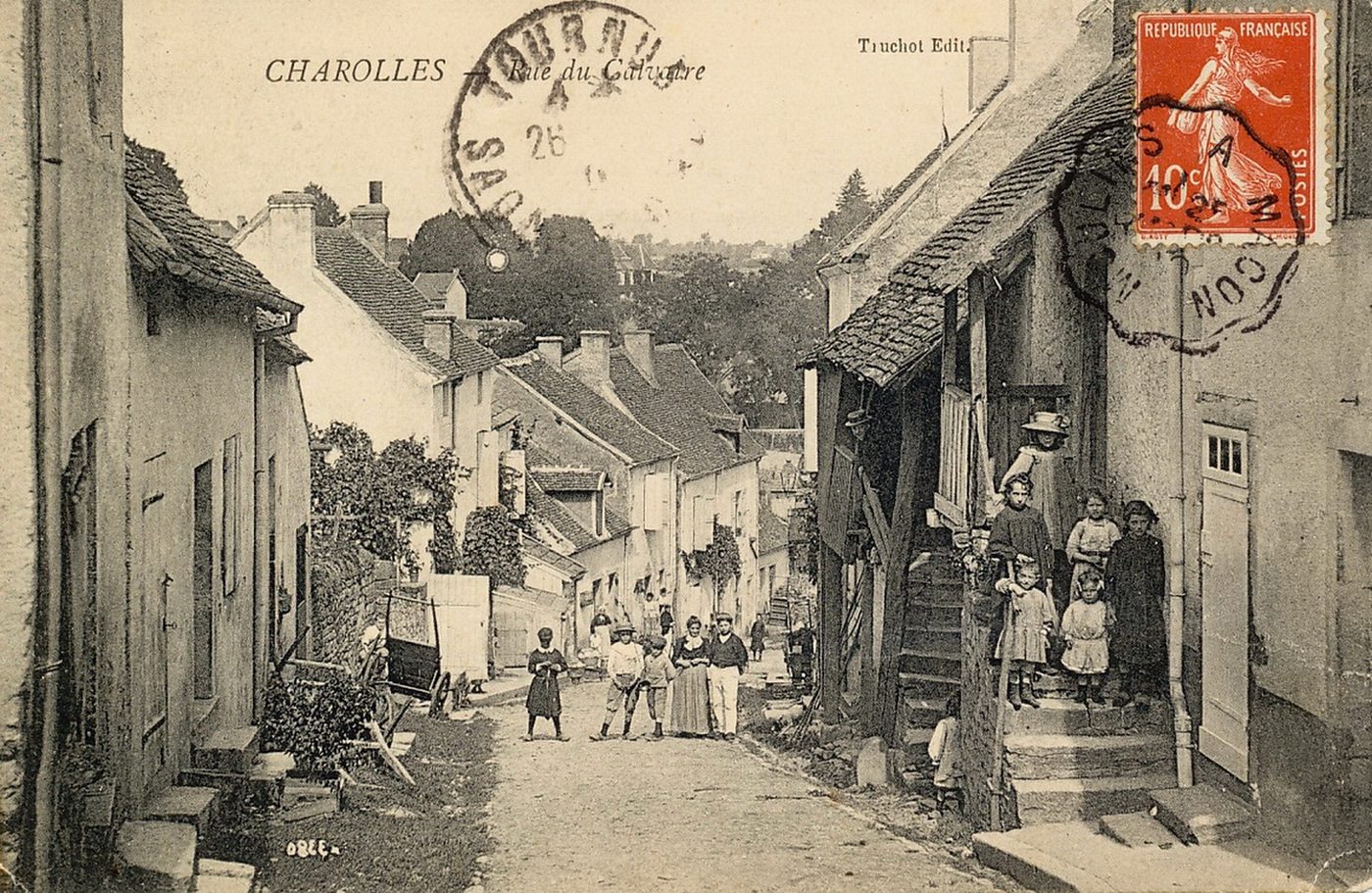 Charolles. Rue du Calvaire.