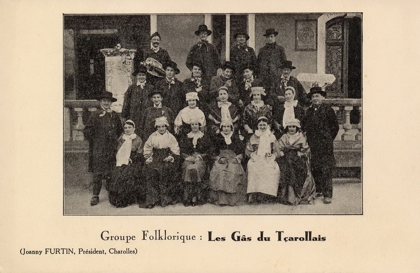 Groupe folklorique. Les gâs du tçarollais. Joanny Furtin, président, Charolles.