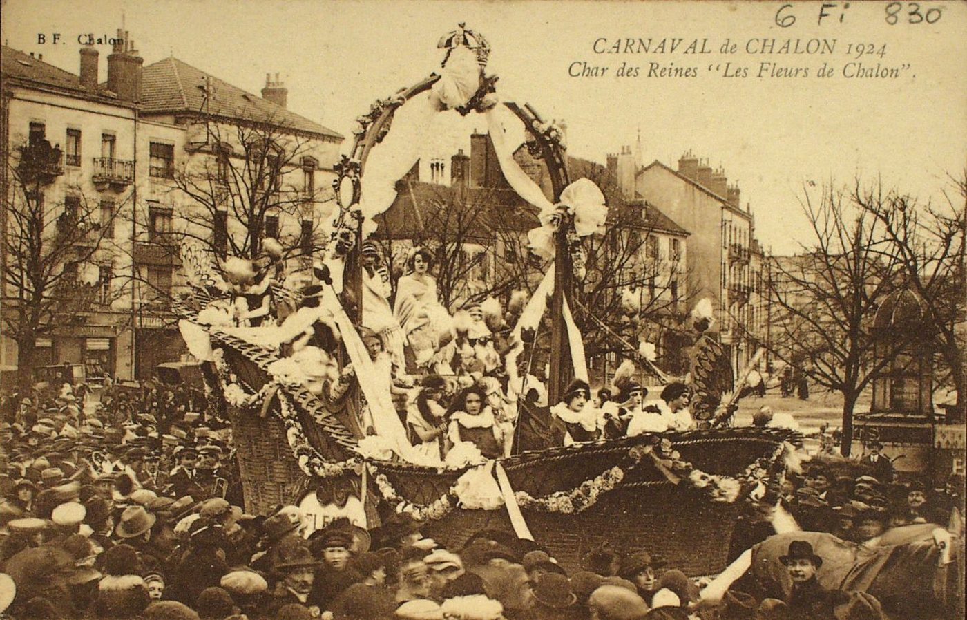 Chalon-sur-Saône 1924. Char des Reines. "Les fleurs de Chalon".