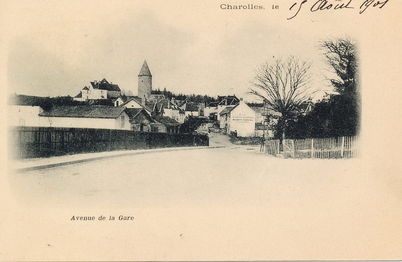Charolles. Avenue de la gare.