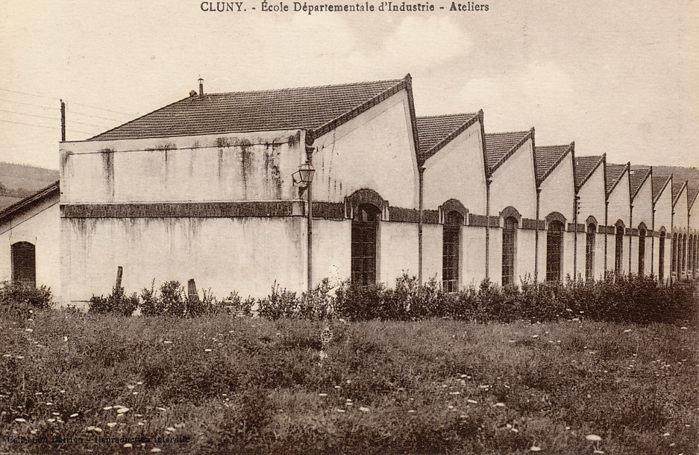 Cluny. Ecole départementale d'industrie. Ateliers.