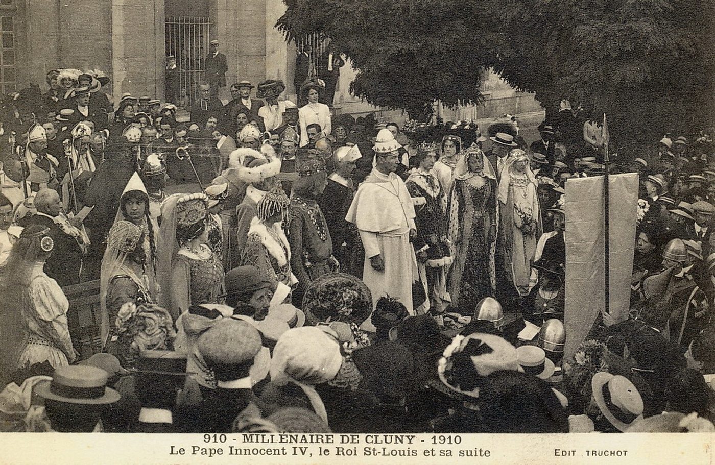 Millénaire de Cluny. 1910. Le pape Innocent IV, le roi Saint-Louis et sa suite.