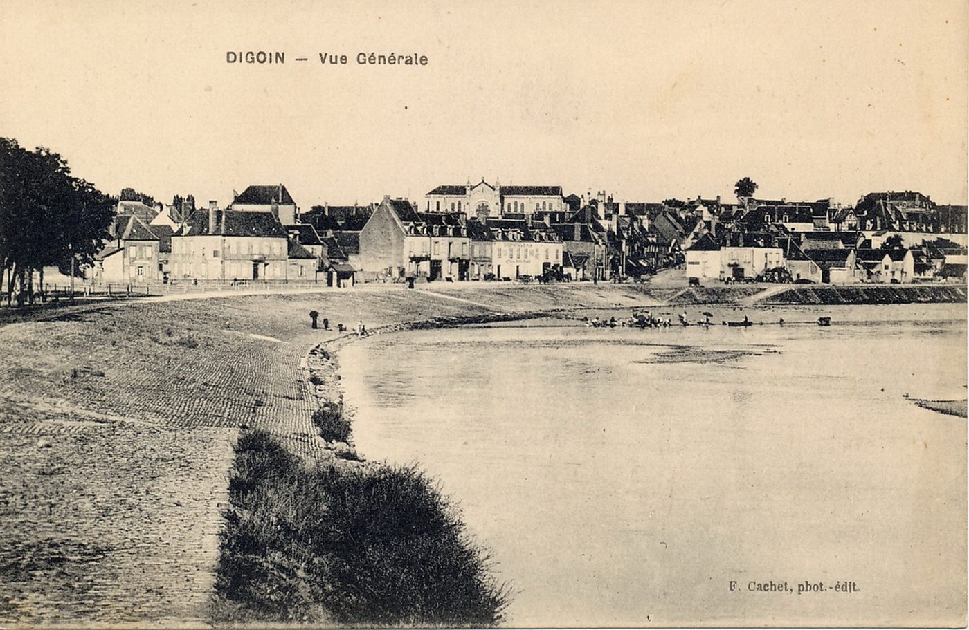 Digoin. Vue générale.