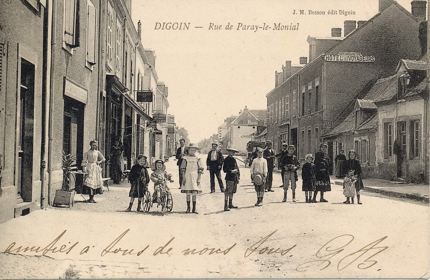 Digoin. Rue de Paray-le-Monial.