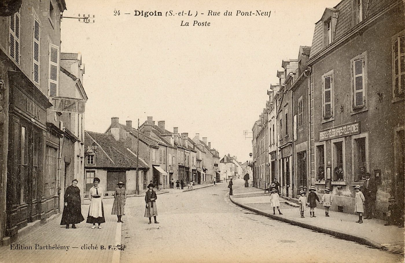 Digoin. Rue du pont Neuf. L'église.
