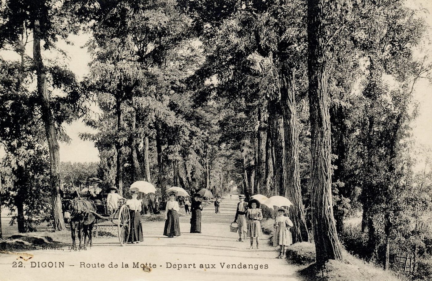 Digoin. Route de la Motte. Départ aux vendanges.