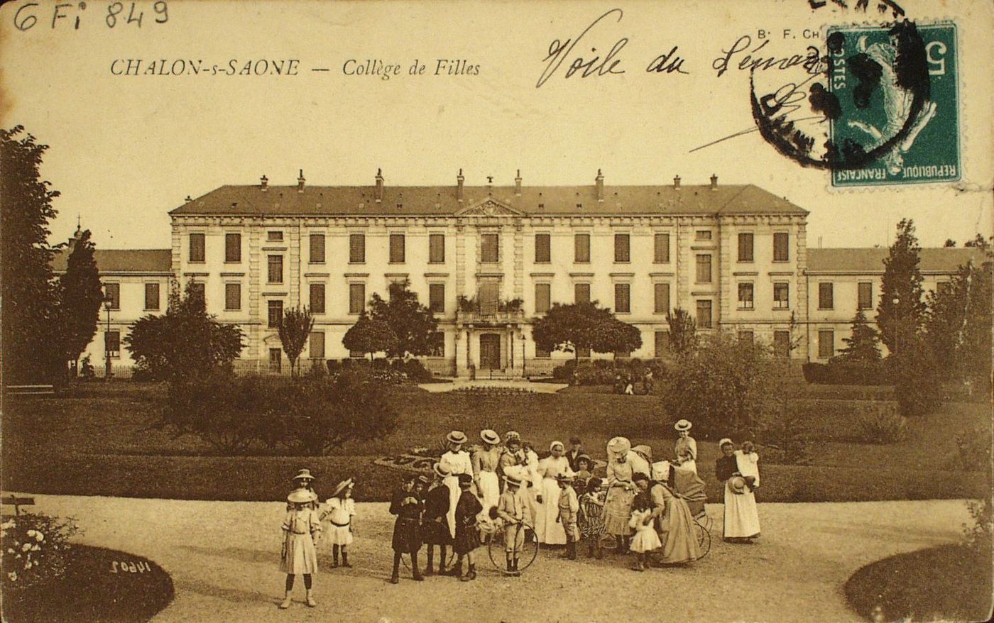 Chalon-sur-Saône. Collège de filles.