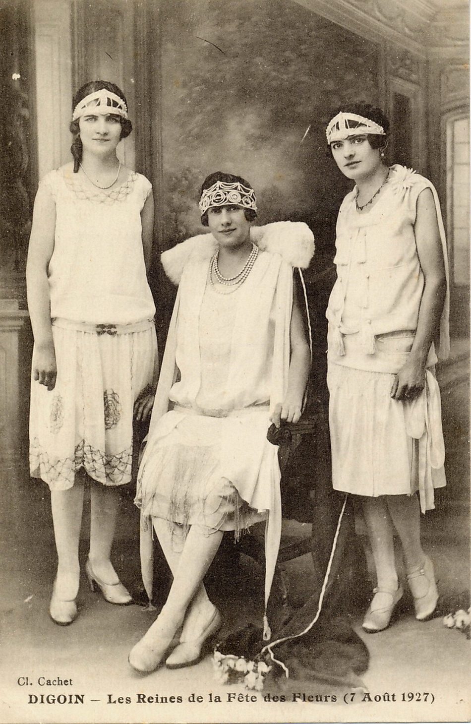 Digoin. Les reines de la fête des fleurs 6 août 1927