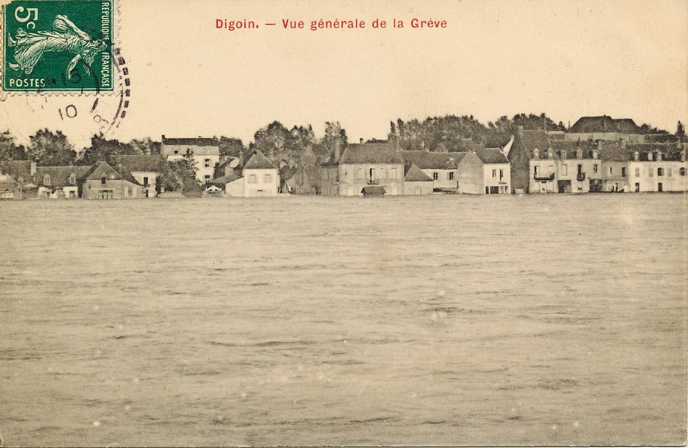 Digoin. Vue générale de la grève.