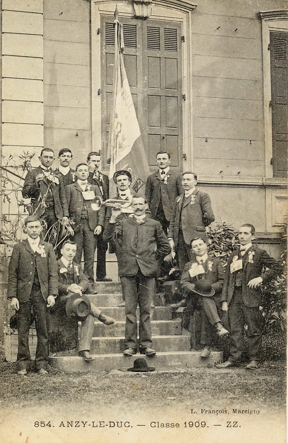 Anzy-le-Duc. Classe 1909.