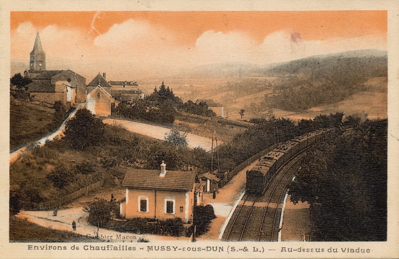 Environs de Chauffailles. Mussy-sous-Dun. Au-dessus du viaduc.