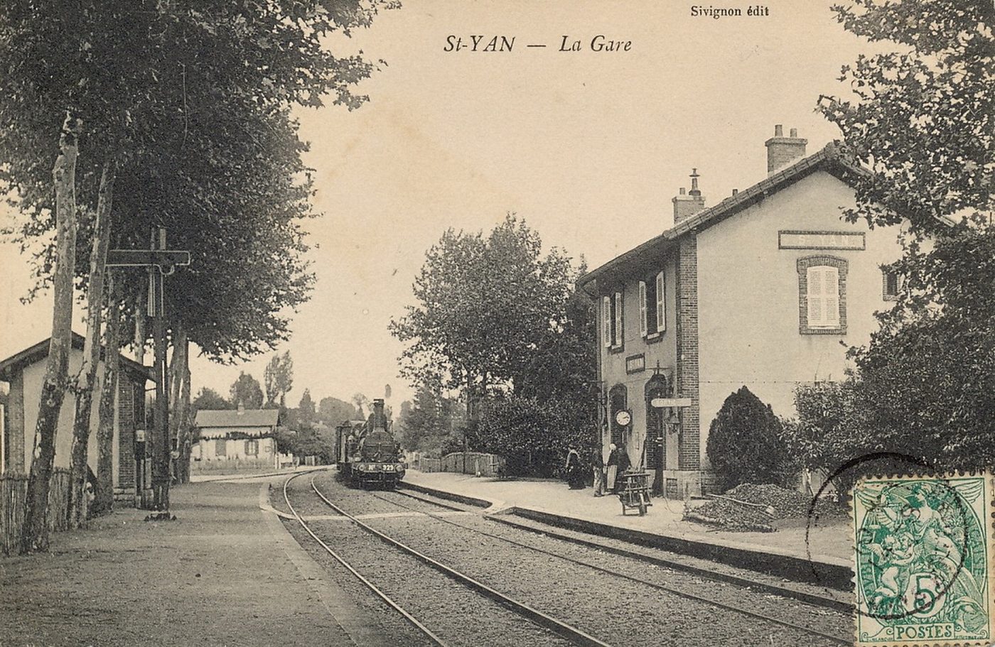 Saint-Yan. La gare.