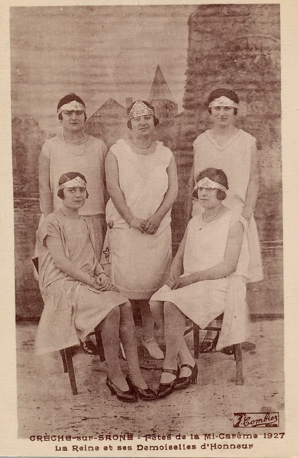 Crêches-sur-Saône. Fêtes de la mi-carême 1927 ; la reine et ses demoiselles d'honneur.