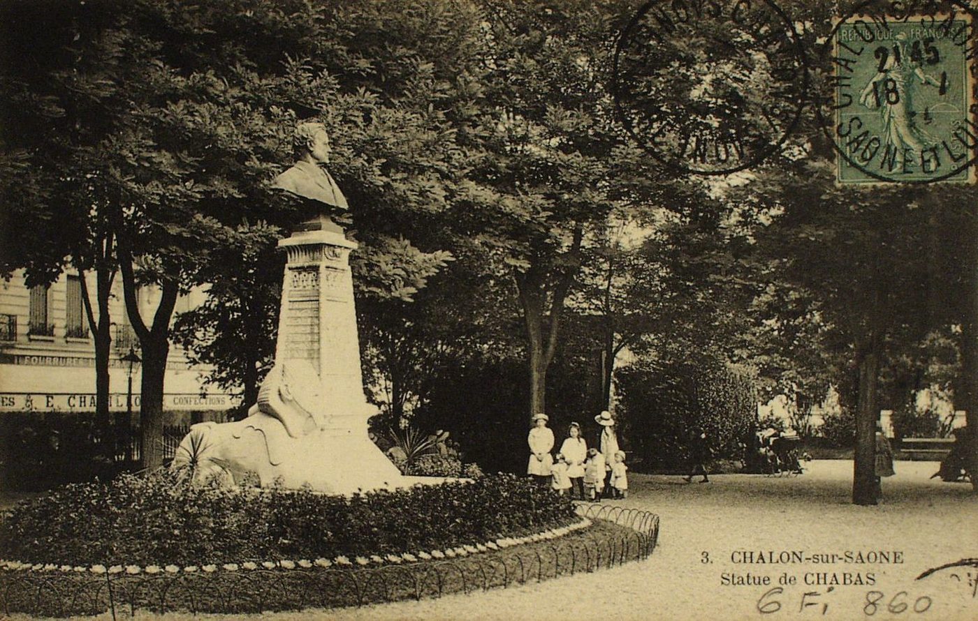 Chalon-sur-Saône. Statue de Chabas.