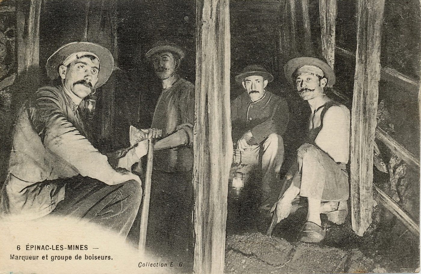 Epinac-les-Mines. Boiseurs et groupe de marqueurs.