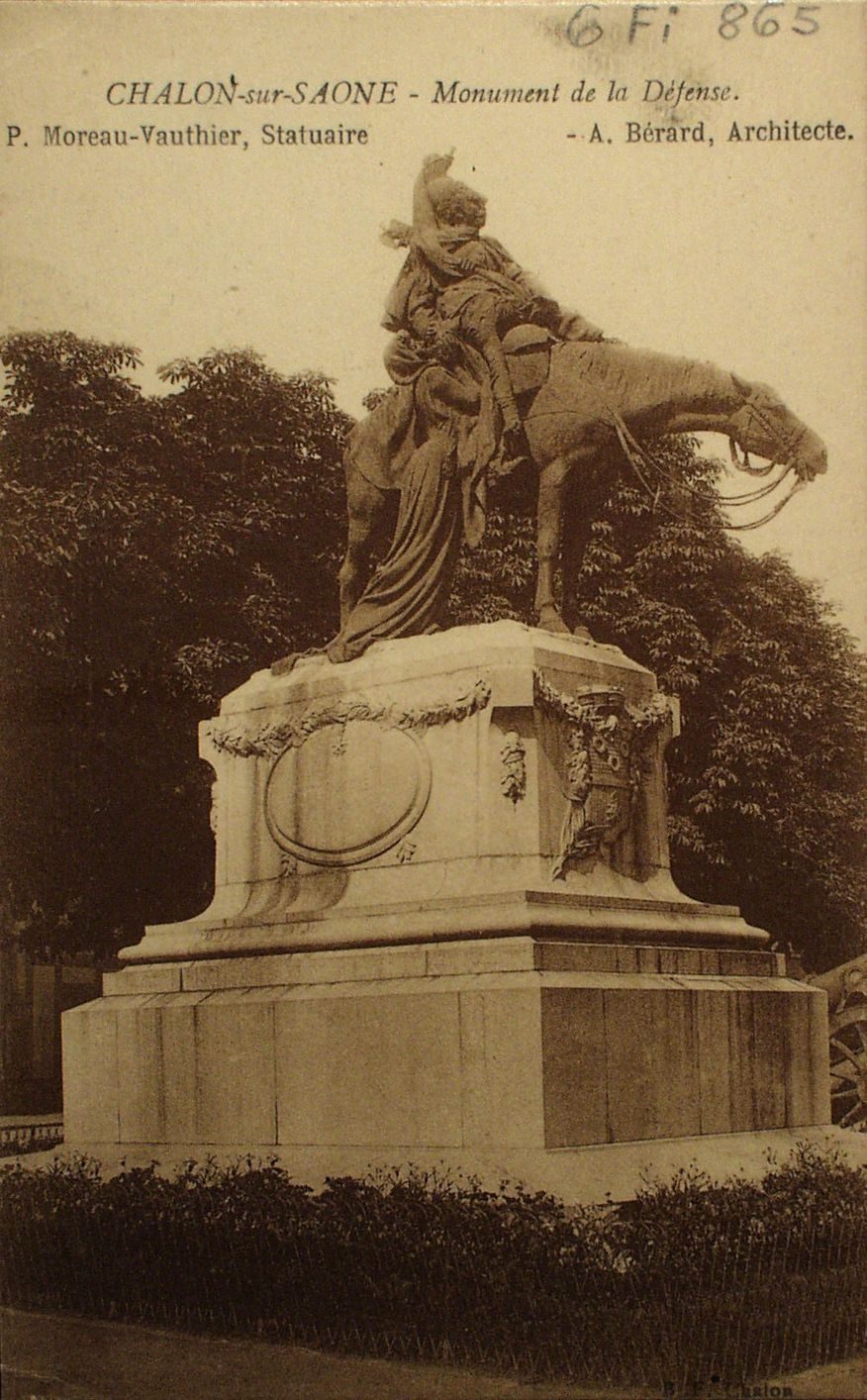 Chalon-sur-Saône. Monument de la défense.