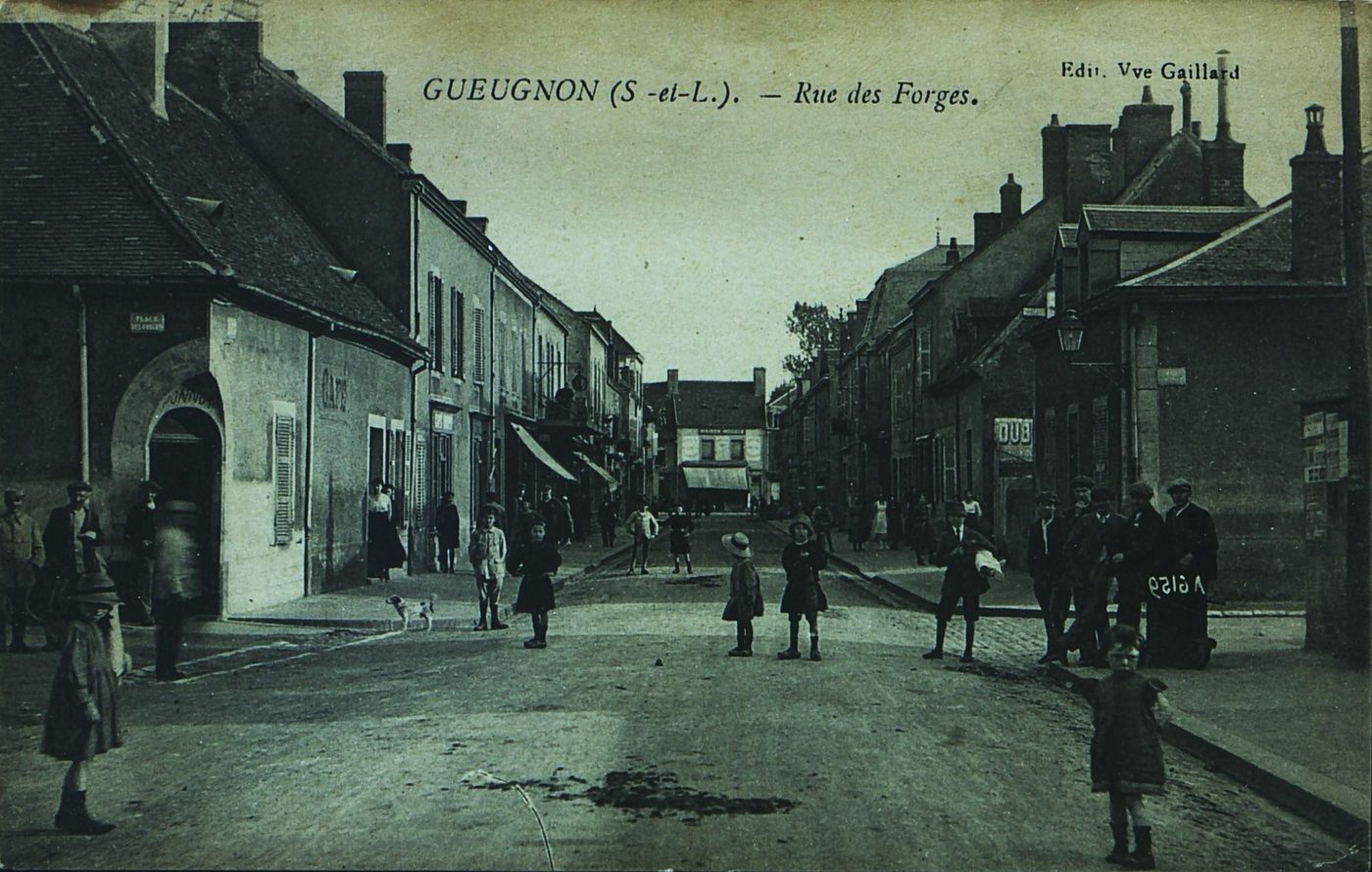 Gueugnon. Rue des forges.