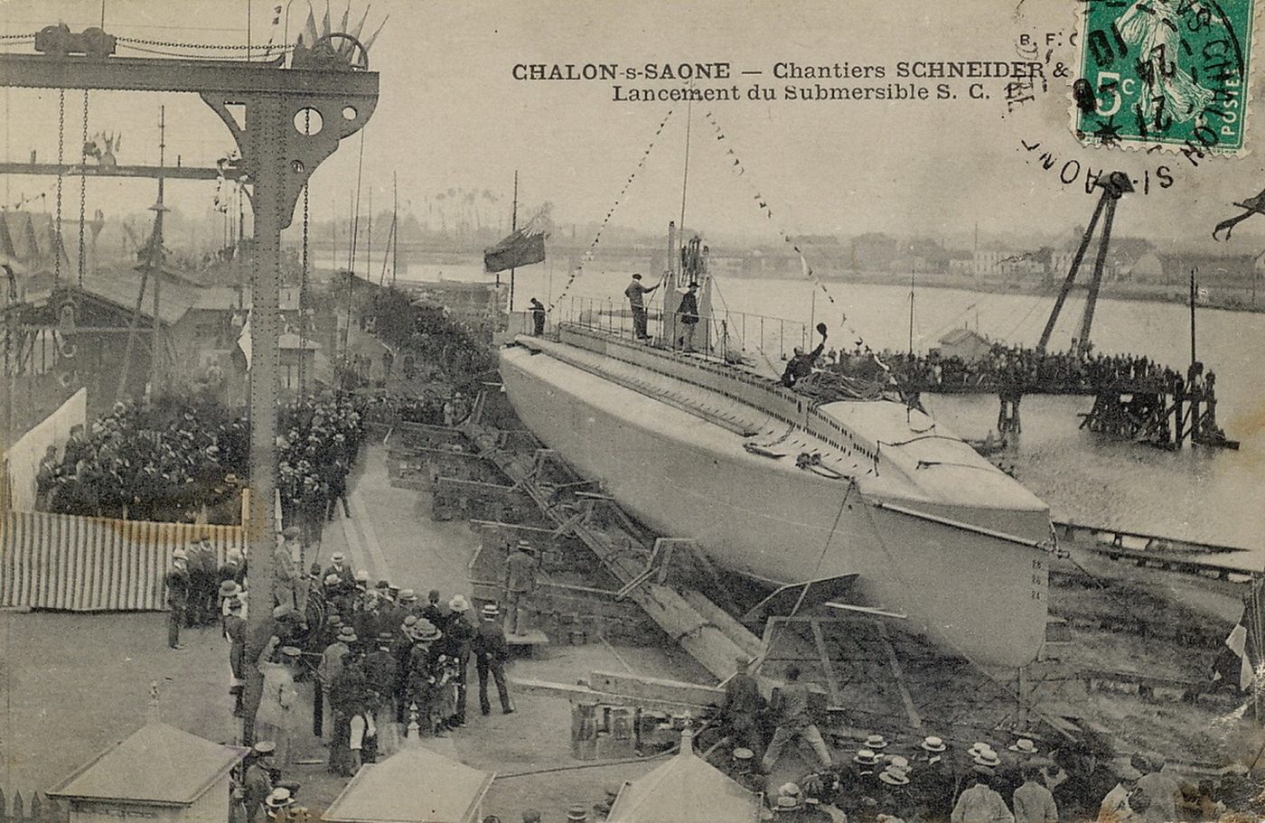 Chalon-sur-Saône. Chantier Schneider. Lancement du submersible SC1.