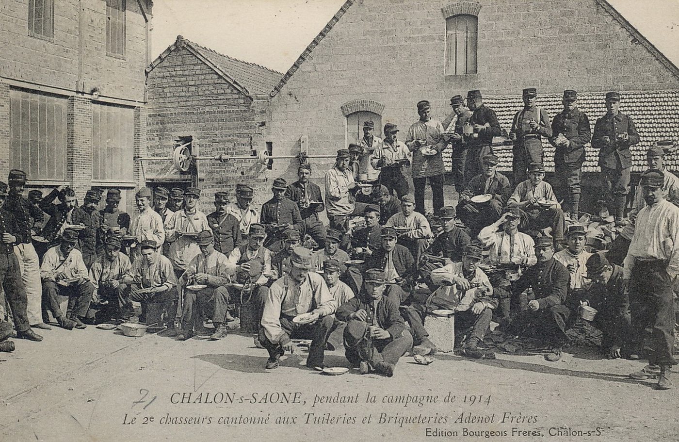 Chalon-sur-Saône. Pendant la campagne de 1914. Le 2e chasseur cantonné aux Tuileries et Briqueteries Adenot frères.
