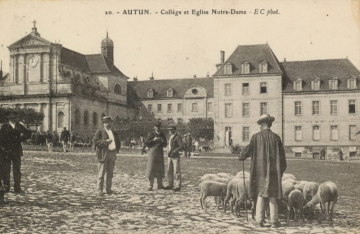 Autun. Collège et église Notre-Dame.