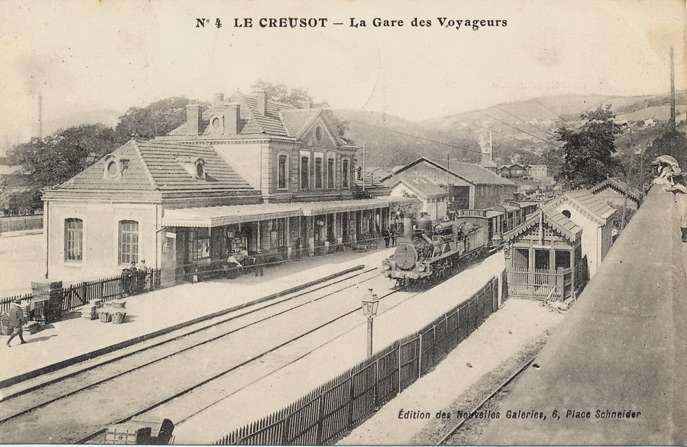 Le Creusot. La gare des voyageurs.