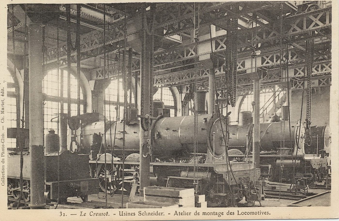 Le Creusot. Usines Schneider. Ateliers de montage des locomotives.