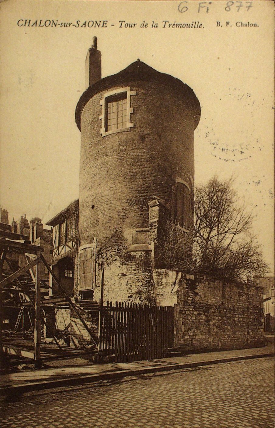Chalon-sur-Saône. Tour de la Trémouille.