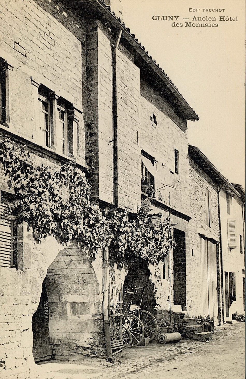 Cluny. Ancien hôtel des Monnaies.