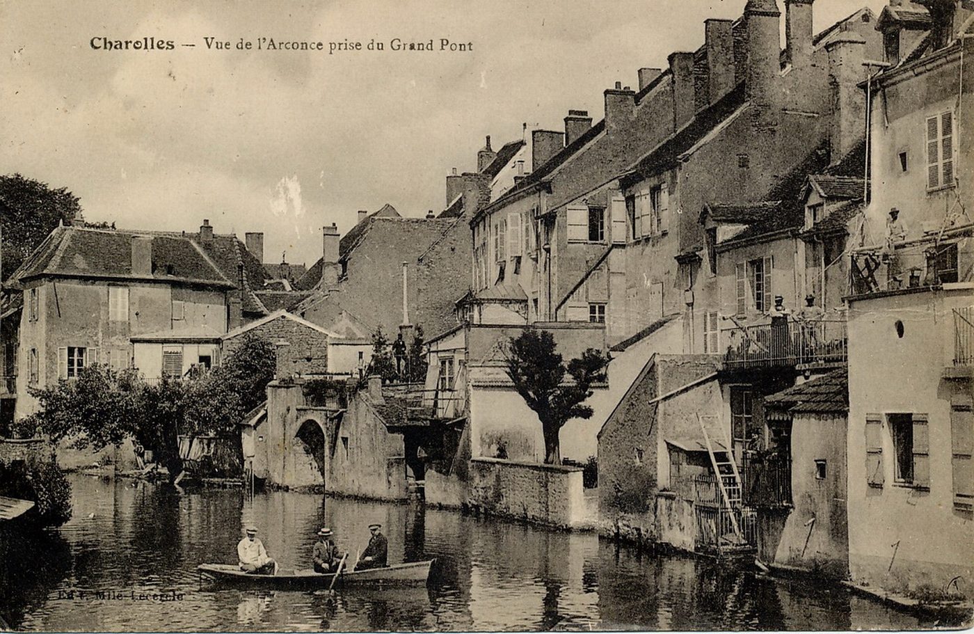 Charolles. Vue de l'Arconce pris du grand pont.
