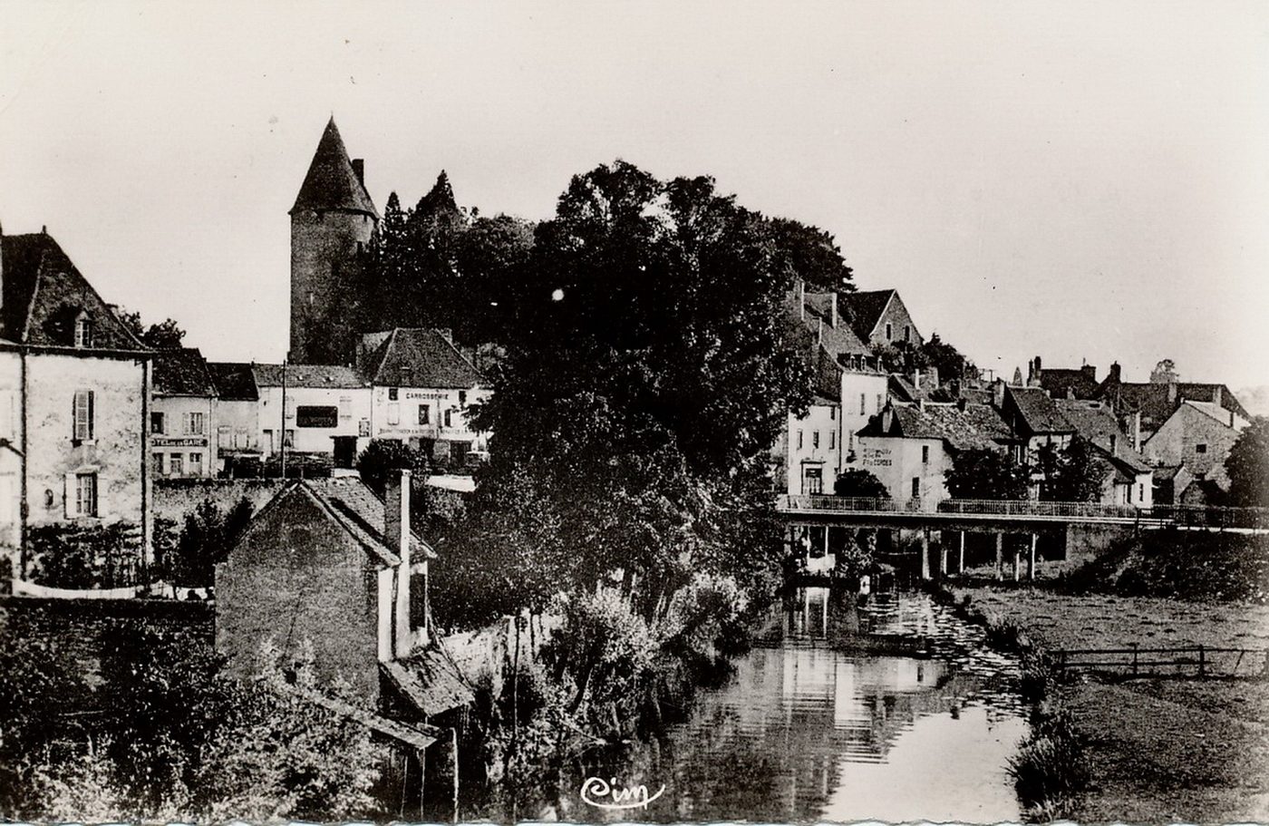Charolles. Les bords de l'Arconce.