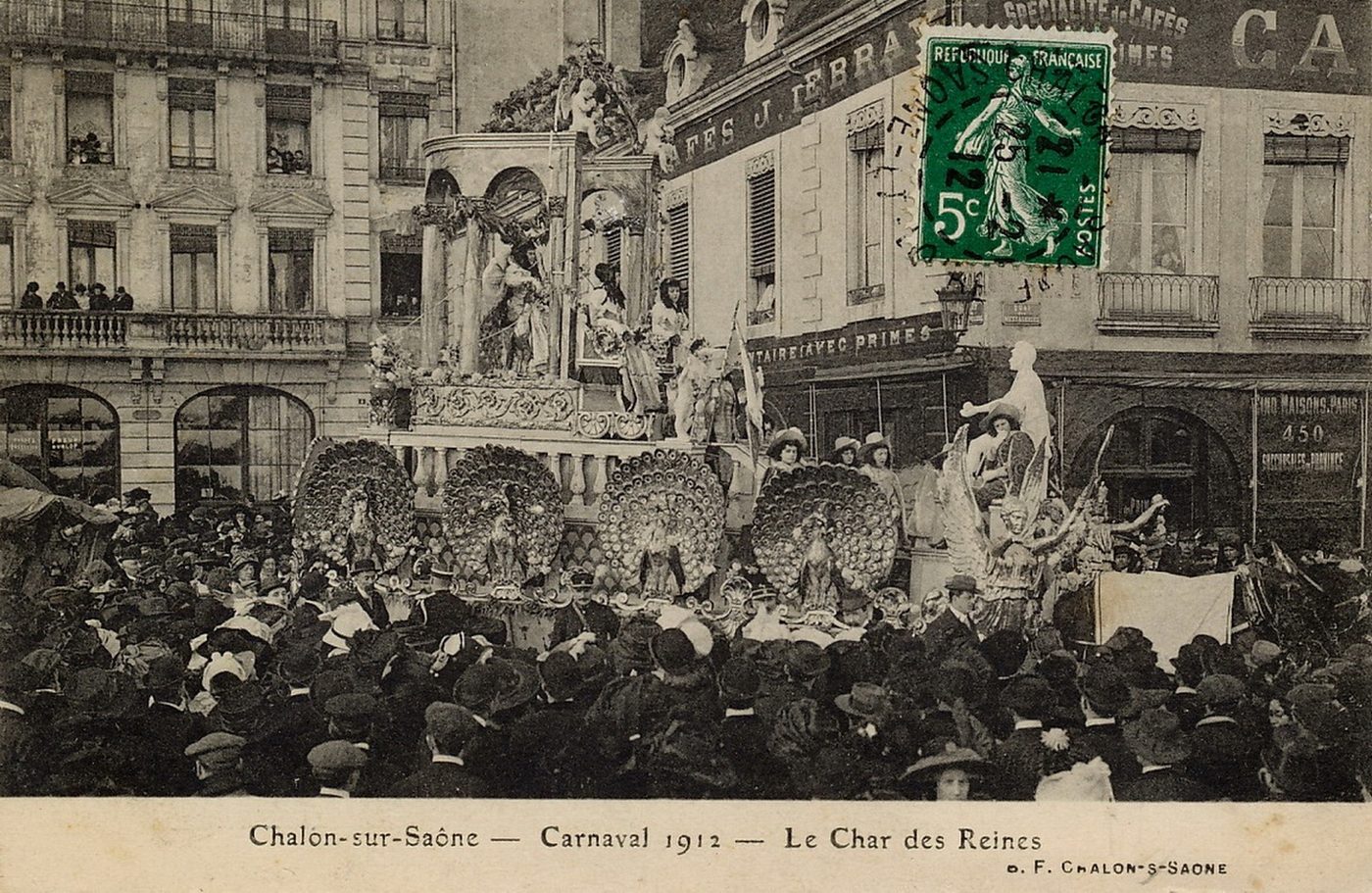 Chalon-sur-Saône. Carnaval 1912. Le char des reines.