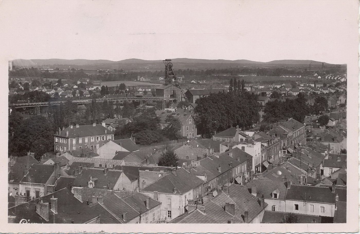 Montceau-les-Mines. Quartier nord et le puits des Alouettes.