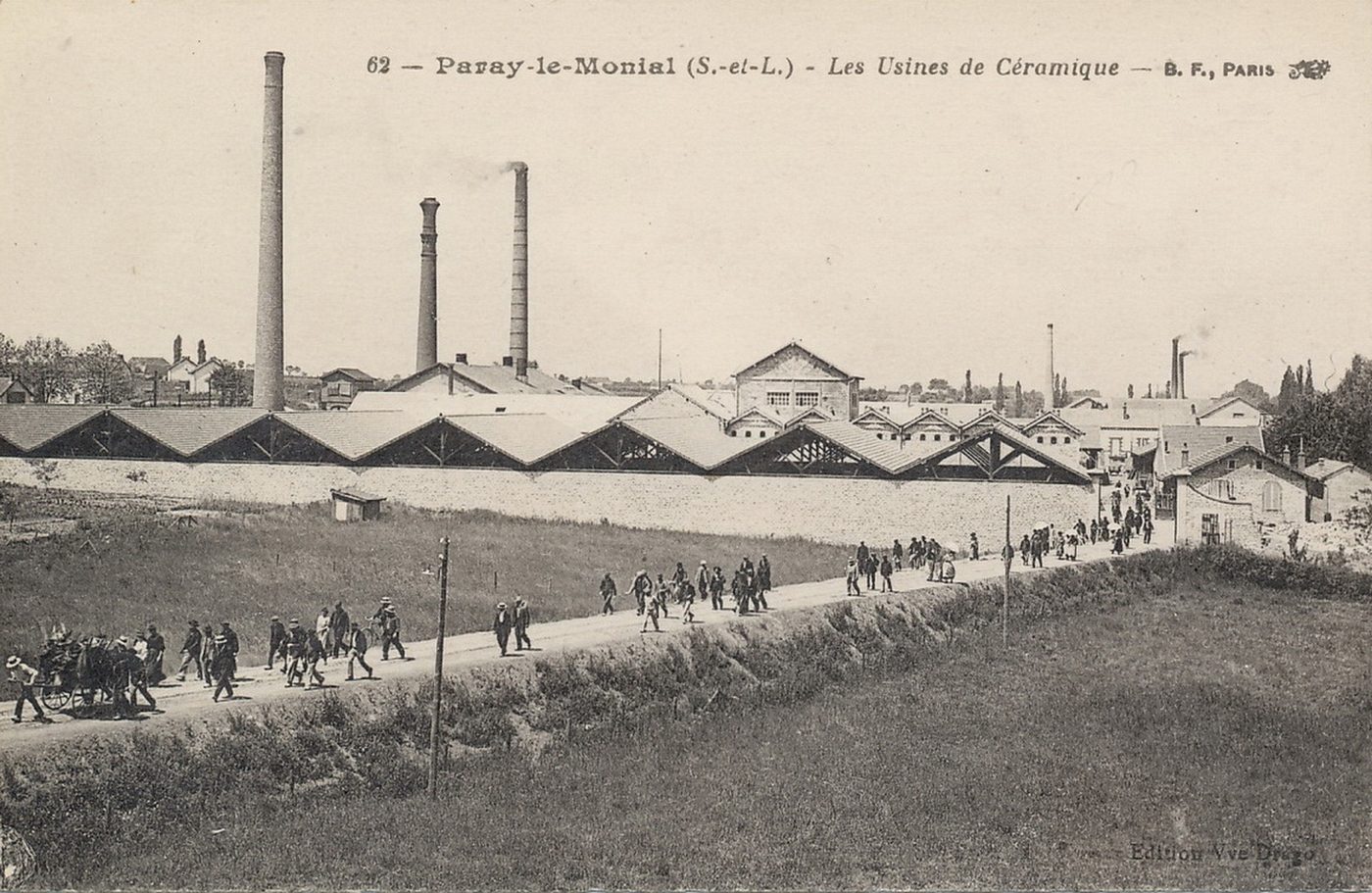 Paray-le-Monial. Les usines de céramique.