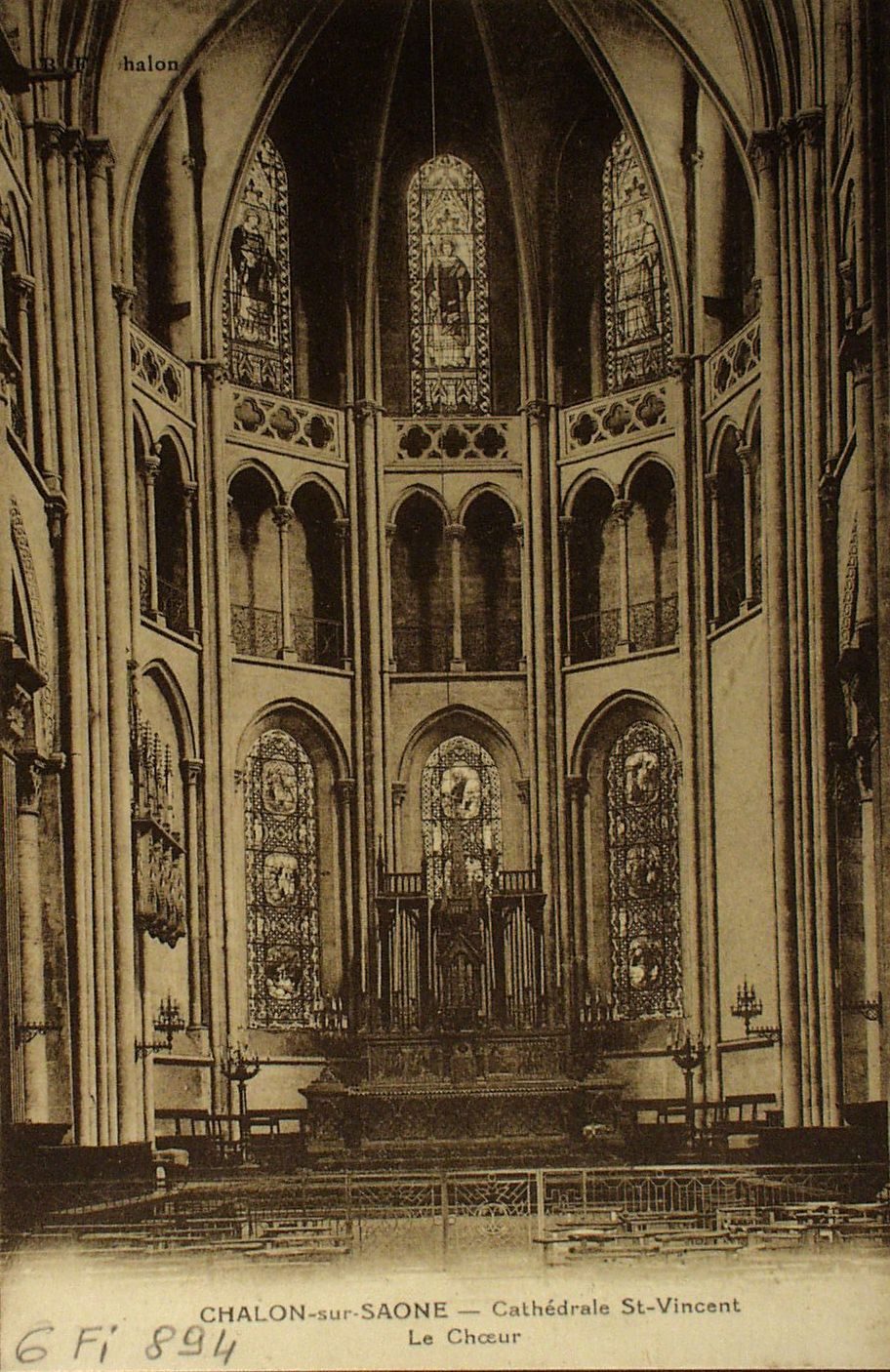 Chalon-sur-Saône. Cathédrale Saint-Vincent. Le choeur.